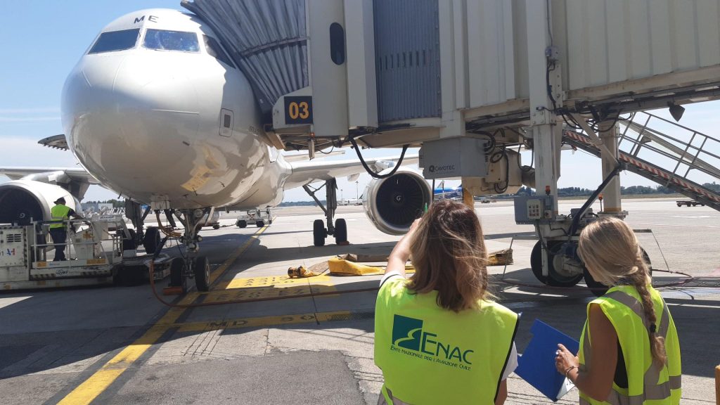Enac: “garantire assistenza ai passeggeri in caso di ritardi”