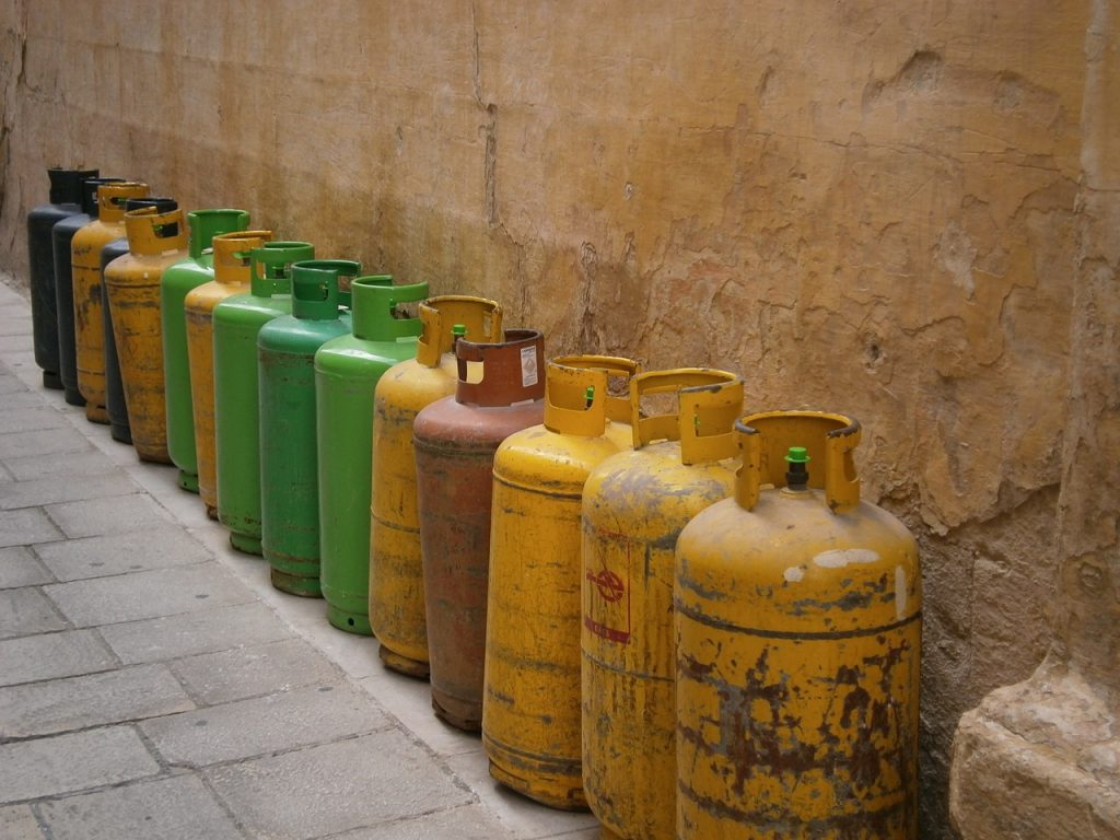 14 denunciati per traffico illecito di gas