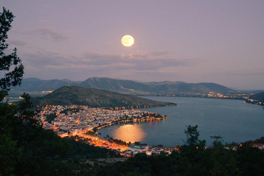 Stasera ci sarà la Superluna: come vederla
