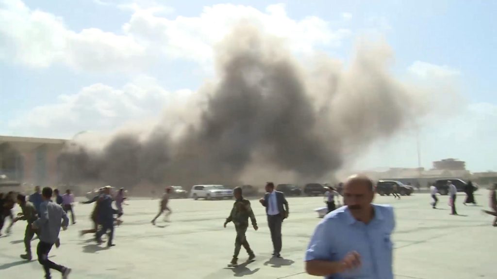 Yemen, esplode deposito armi: cinque morti