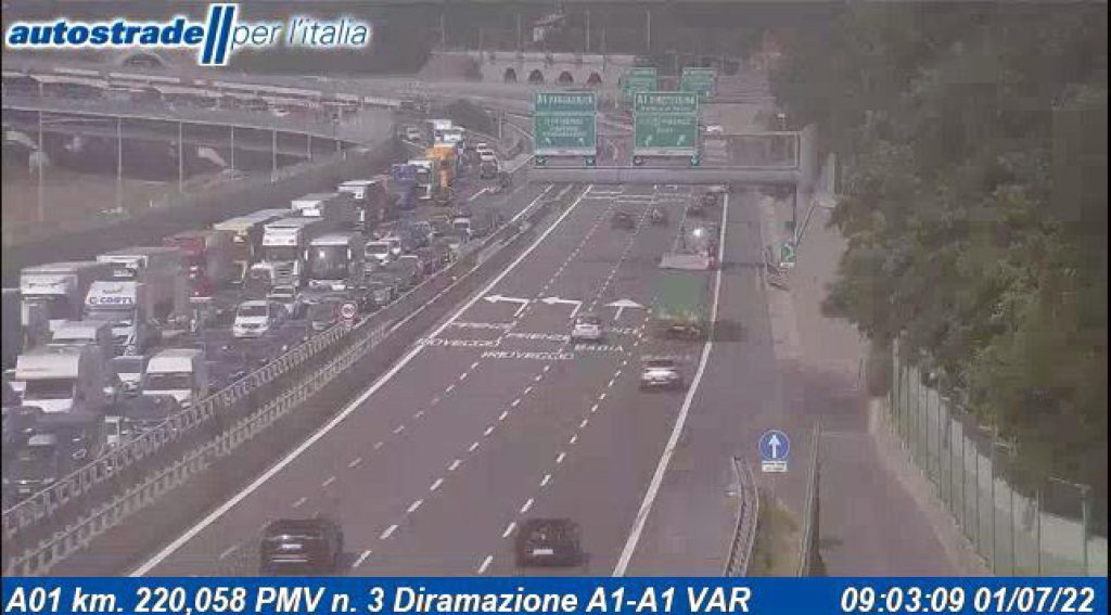 Maxi incidente in autostrada, 24 feriti