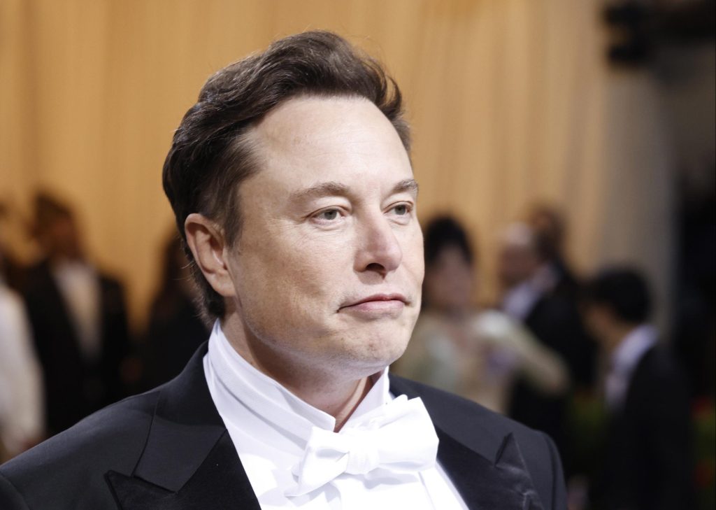 Elon Musk vs i media: “sono macchine in cerca di click”