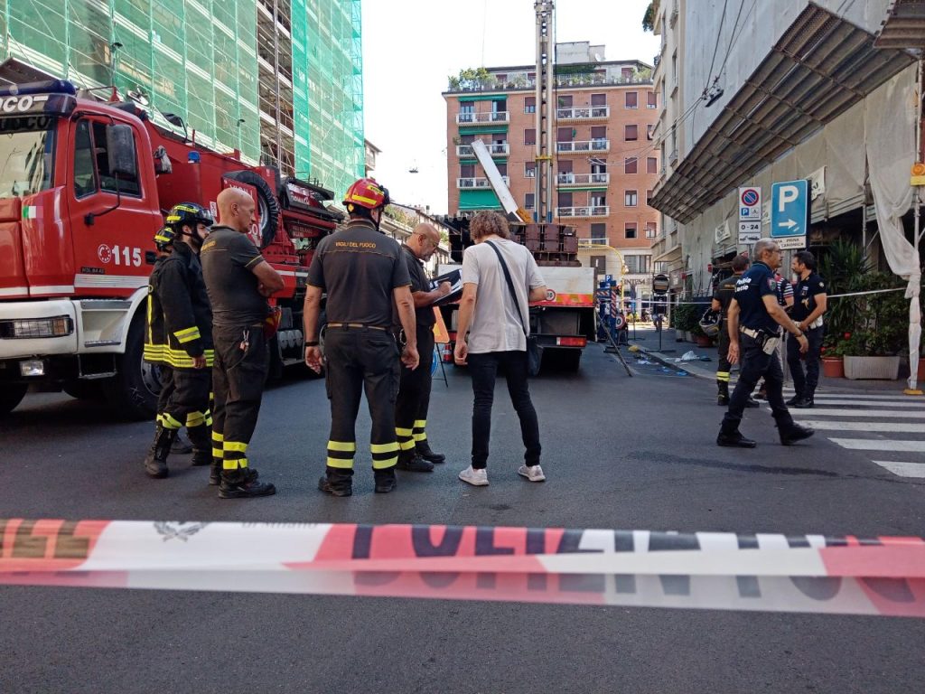 Milano, precipita dal 7imo piano del Tribunale