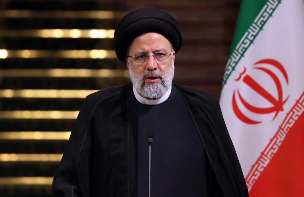 Botta e risposta tra Usa e Iran, Raisi: non accetteremo crisi