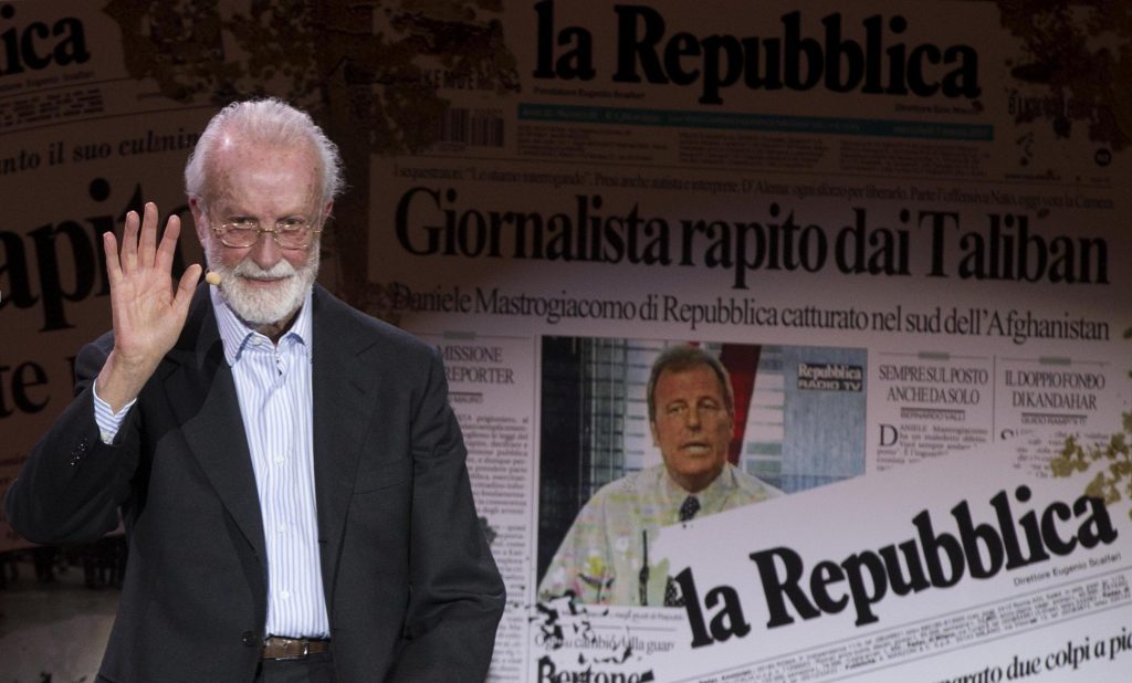 Camera ardente Scalfari, presenti Mattarella e Draghi
