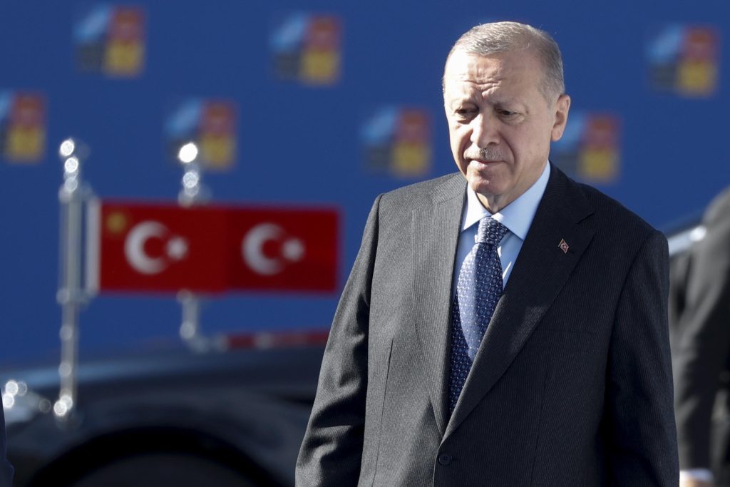 Svezia e Finlandia nella Nato, il patto di Erdogan