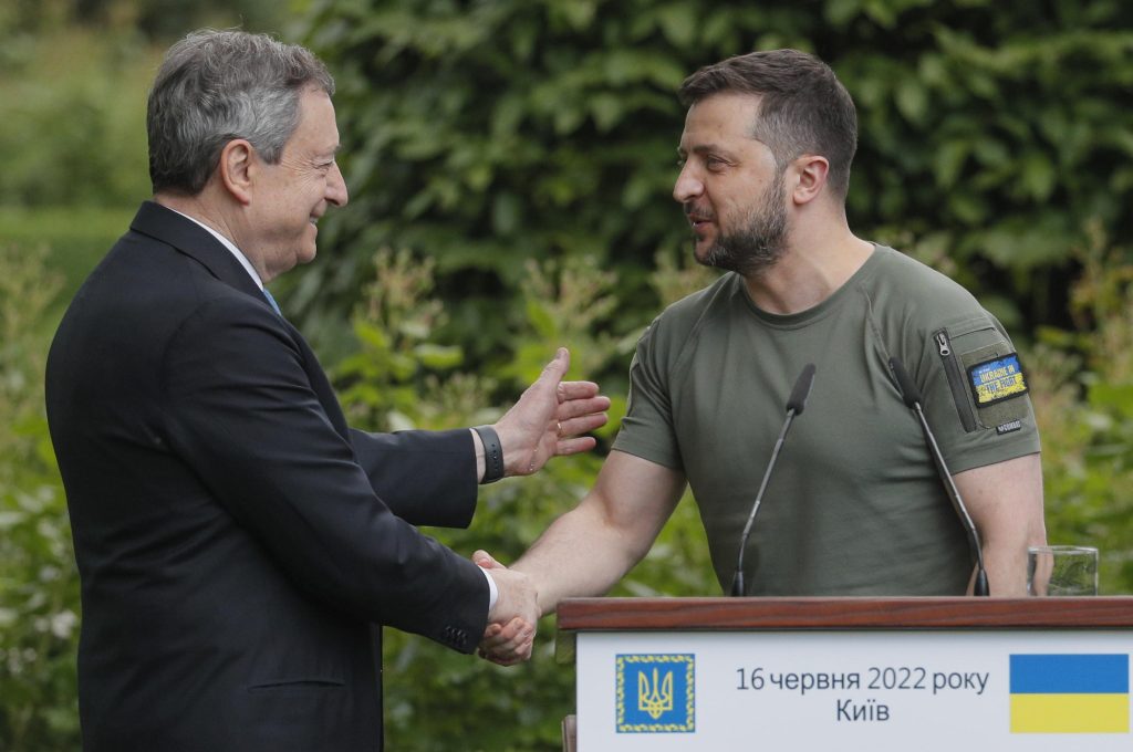 Draghi a Zelensky: “avete l’appoggio dell’Italia”