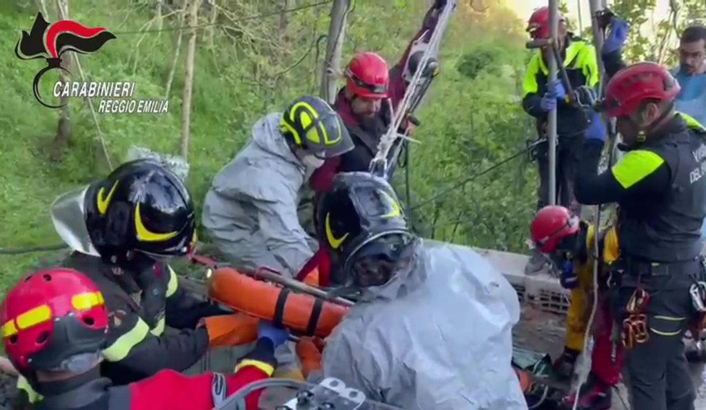 77enne morto nel pozzo, misure cautelari per i familiari