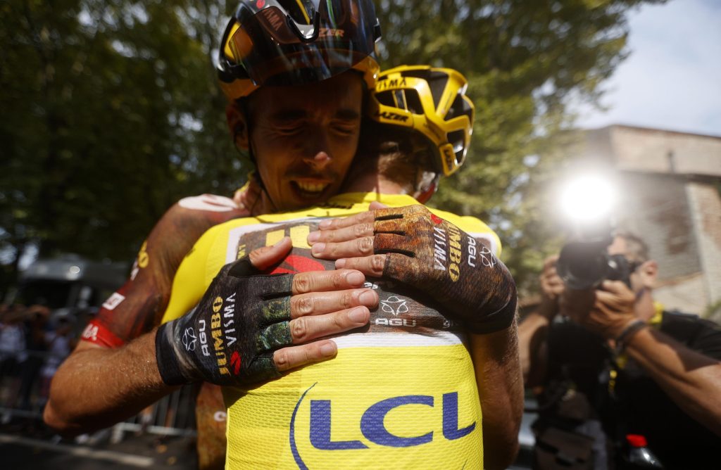 Tour de France, la crono è di Wout van Aert