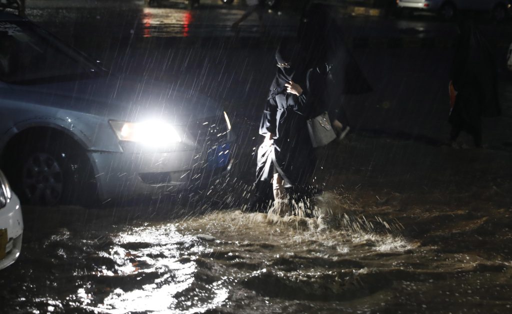 Yemen sott’acqua, 10 morti