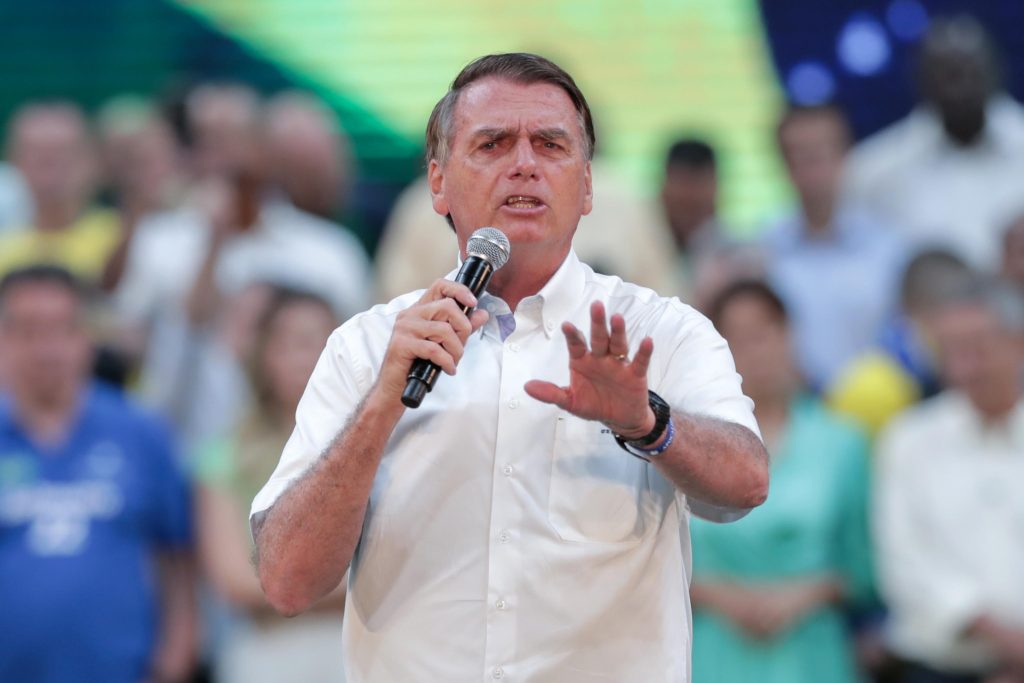 Brasile verso il voto, vietato documentario su attentato a Bolsonaro ANSA/ EPA/ANDRE COELHO
