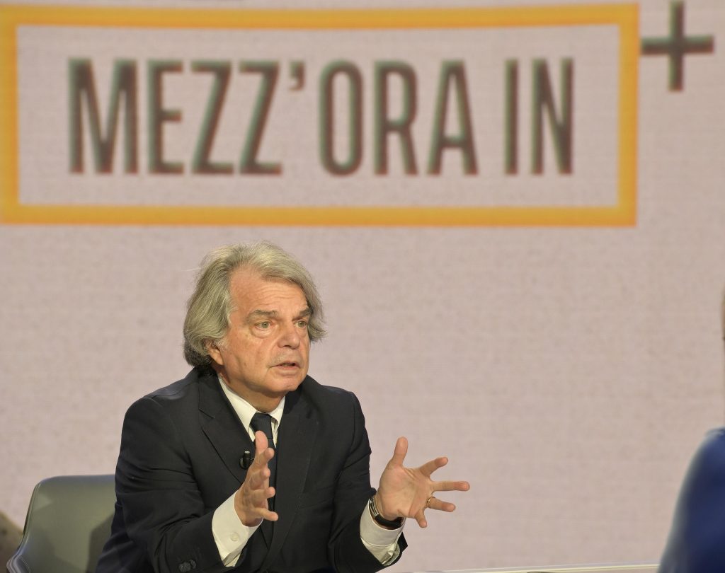 Brunetta replica a Fascina: io nano? È una vita che vengo violentato per la mia bassezza