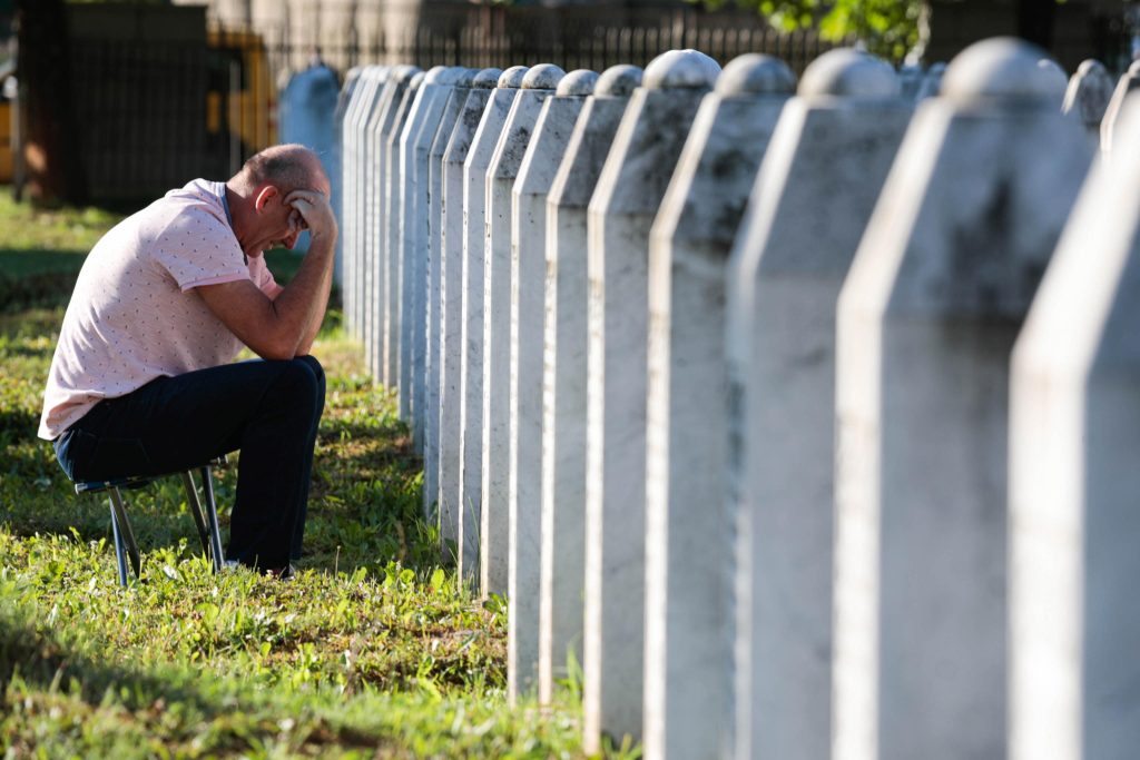 Srebrenica, 27 anni dal genocidio: oggi la commemorazione delle 8 mila vittime