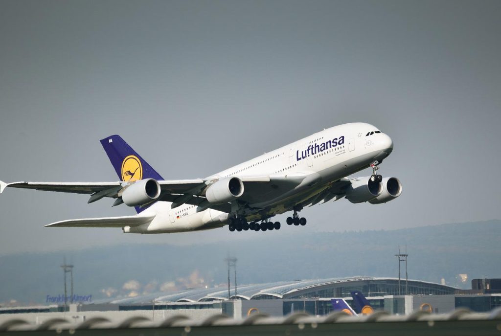 Cancellati 800 voli per sciopero Lufthansa
