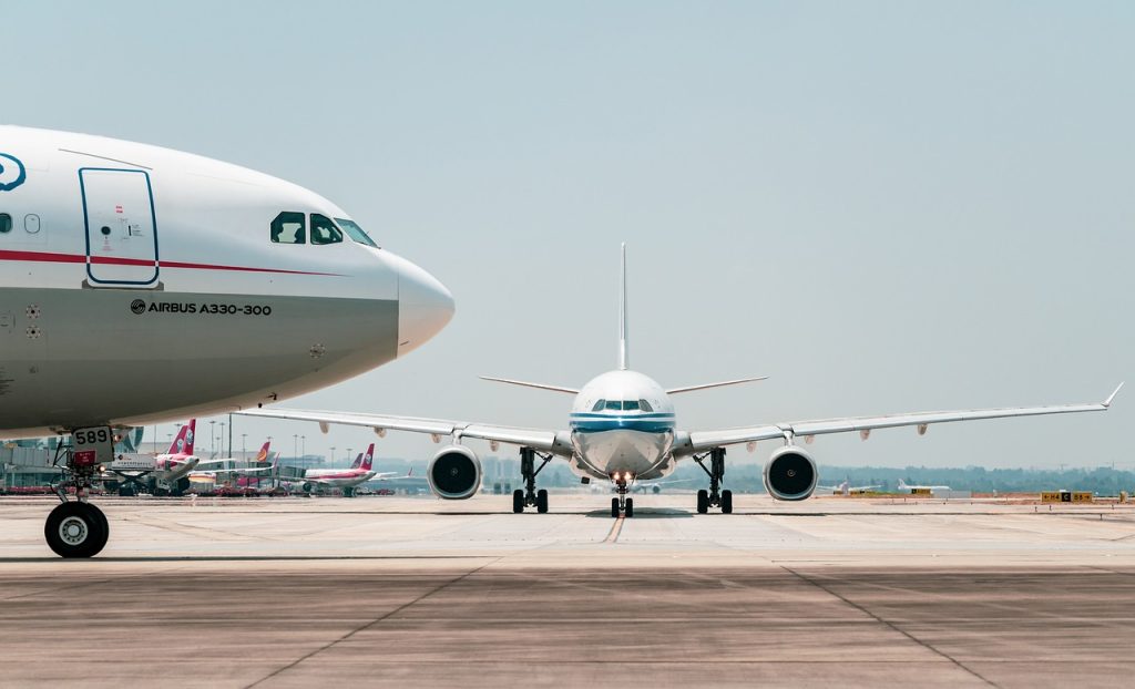 Aereo di linea perde i contatti radio