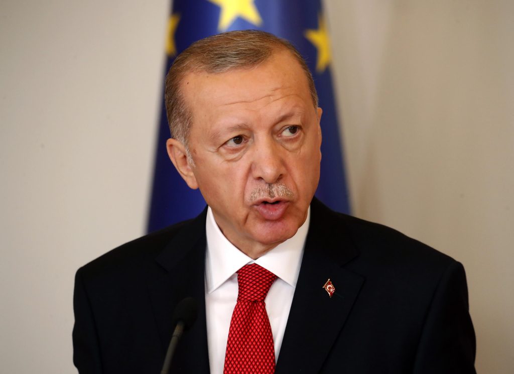 Erdogan: “vogliamo che la Russia possa esportare grano”