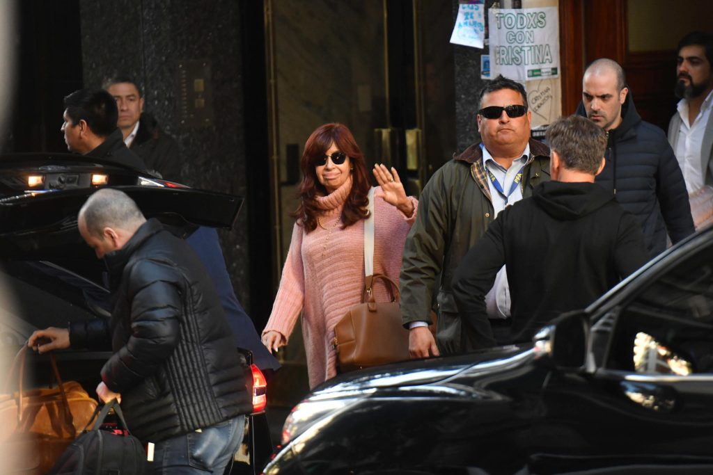 Kirchner dopo l’attentato: “Papa Francesco mi ha chiamata”