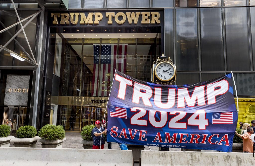 Trump, gli avvocati: perquisizione non necessaria