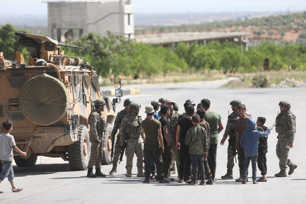 ONG: in Siria oltre 80 mezzi militari dalla Turchia