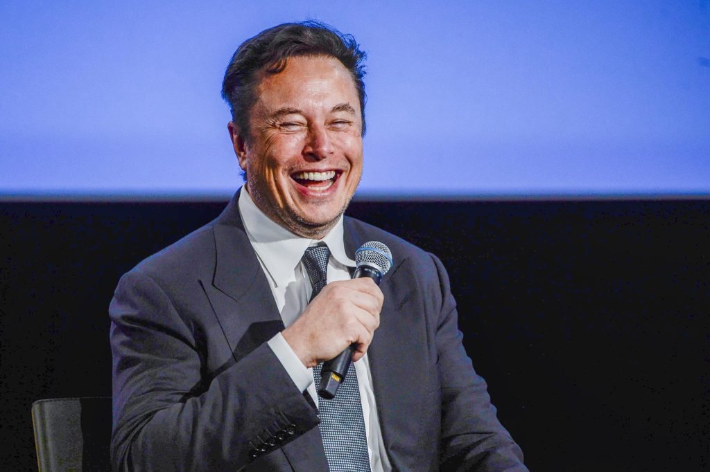 Musk: Gli anelli del potere? Tolkien si rivolta nella tomba