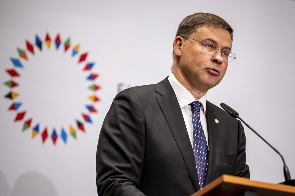 Stabilità, Dombrovskis: riforma del Patto con prudenza