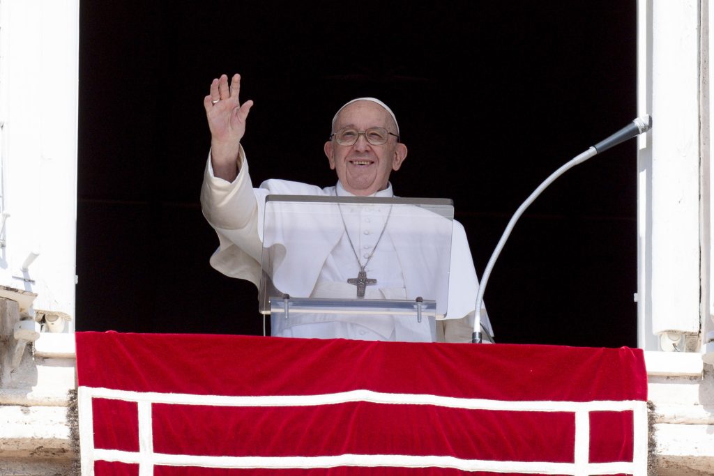 Papa Francesco in partenza per il Kazakhstan