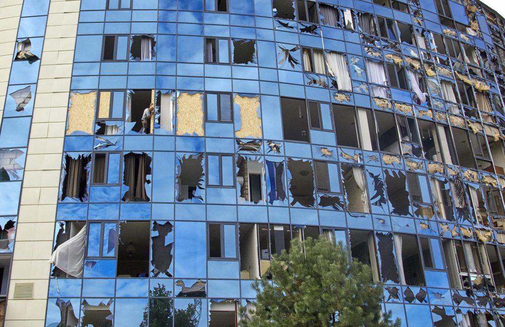 Ucraina, Nazioni Unite: “più di 6mila vittime tra i civili” ANSA/EPA/SERGEY KOZLOV