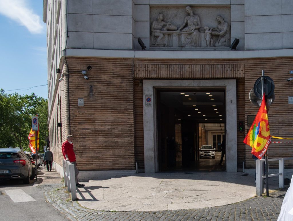 Allarme bomba al Ministero della Salute