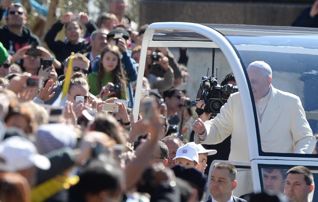 Papa Francesco a Nur-Sultan: “non abituiamoci alla guerra”