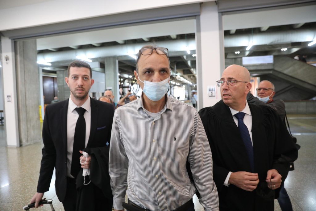 Eitan, il nonno Peleg a Pavia per essere interrogato