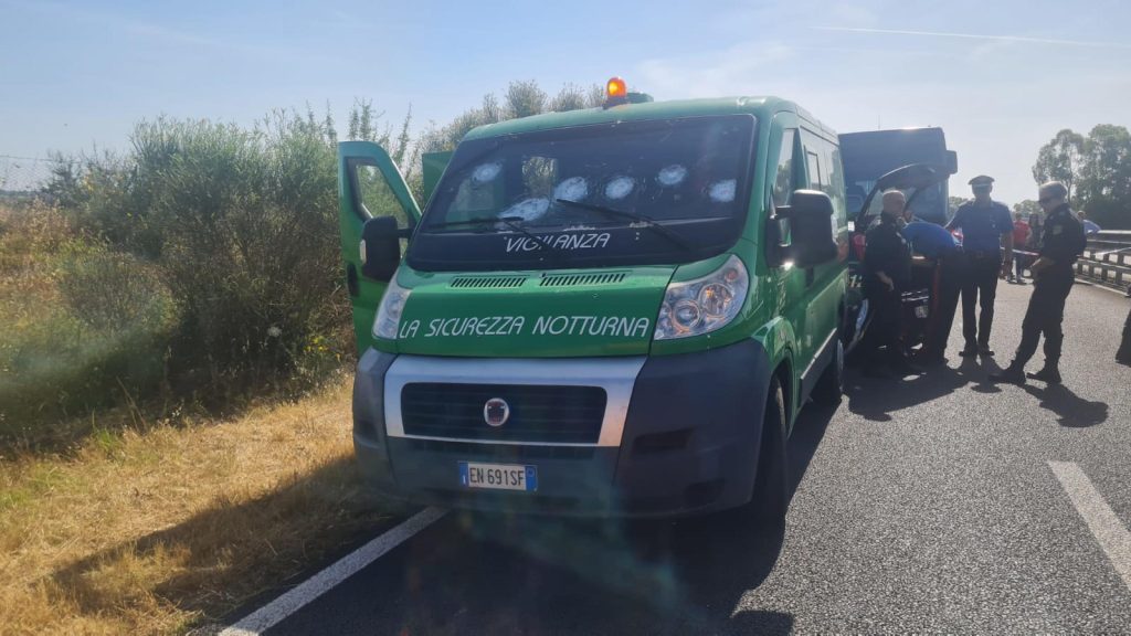 Mestre, spari davanti a un centro commerciale. Un fermo