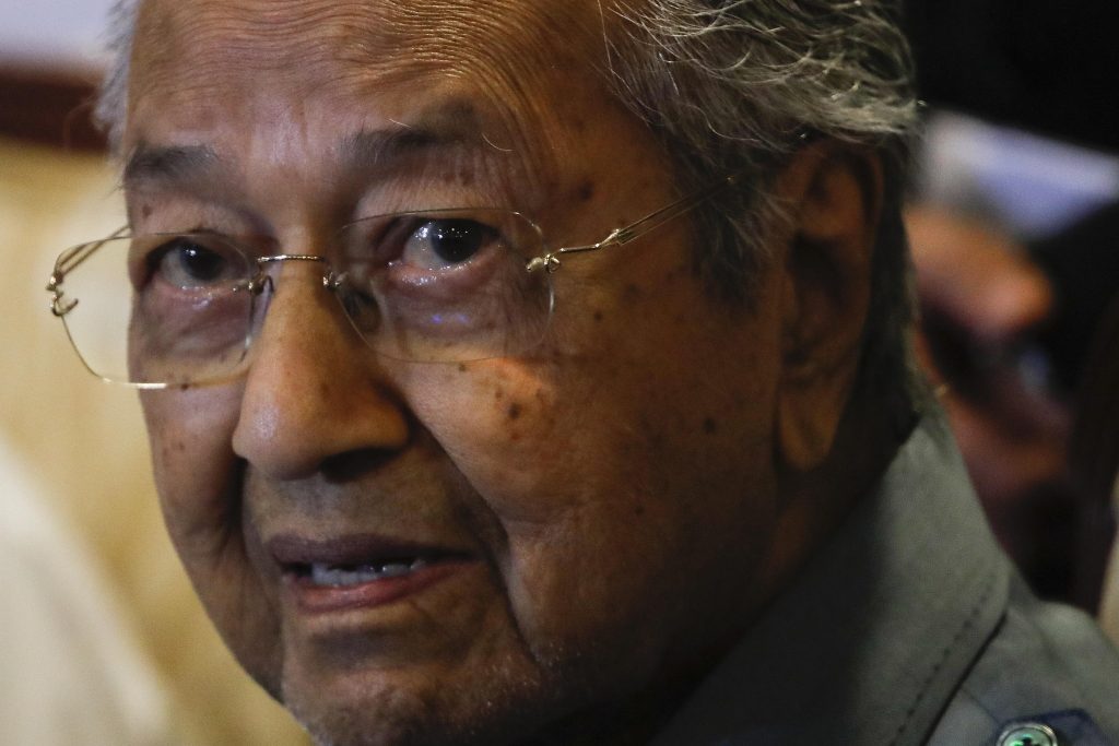 Malesia, Mohamad in corsa per il parlamento