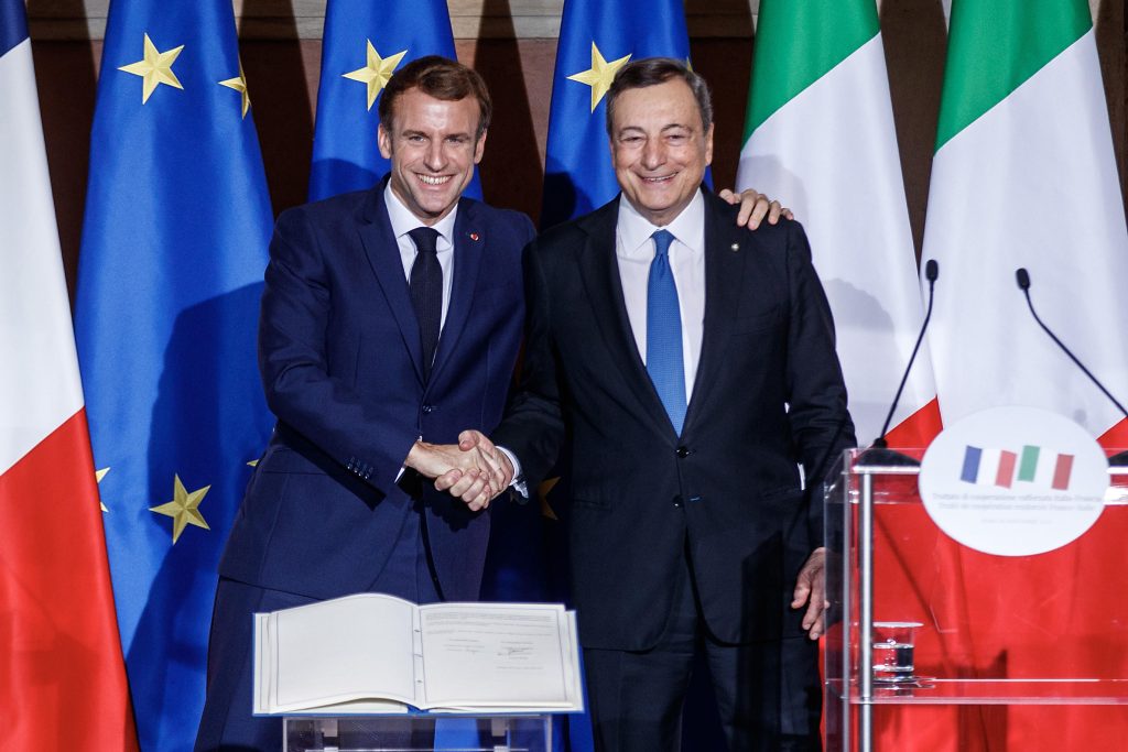 Macron vuole Draghi alla Nato ANSA/POOL Roberto Monaldo / LaPresse
