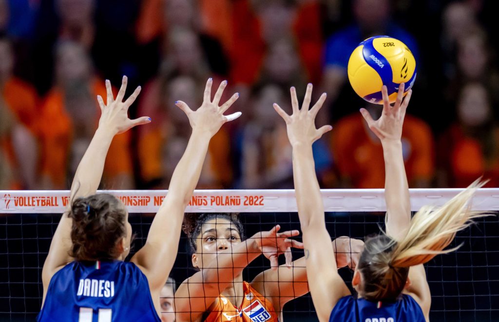 Mondiali pallavolo, l’Italia batte la Cina e vola in semifinale