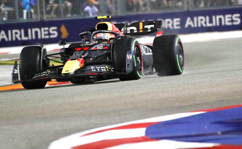 Gp Singapore, vince Perez. Polemica da Briatore