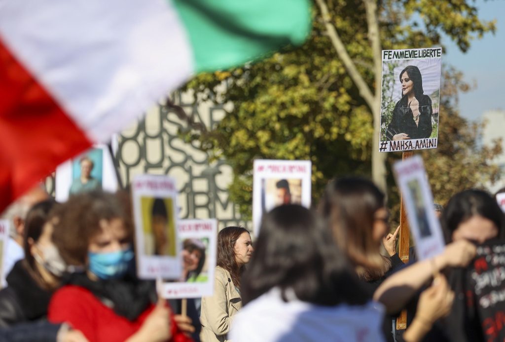 Teheran: “risponderemo a eventuali sanzioni Ue” proteste iran