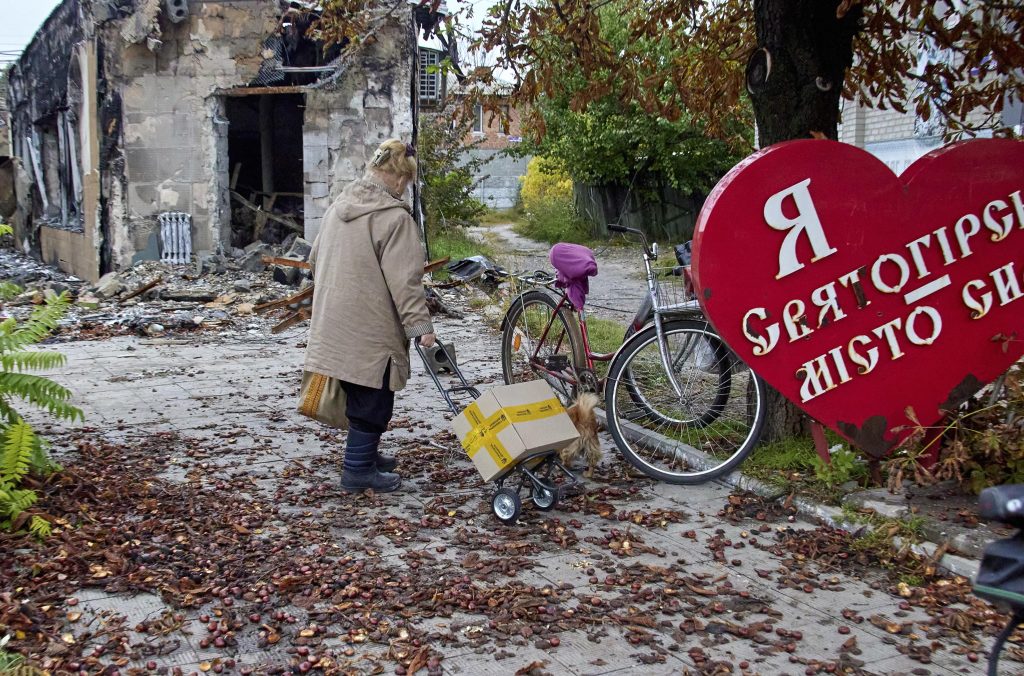 Bombe russe su mercato di Donetsk, 7 civili uccisi