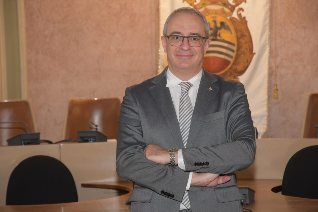 Chiuse le indagini sull’ex assessore Adriatici. I pm: “eccesso colposo di legittima difesa”