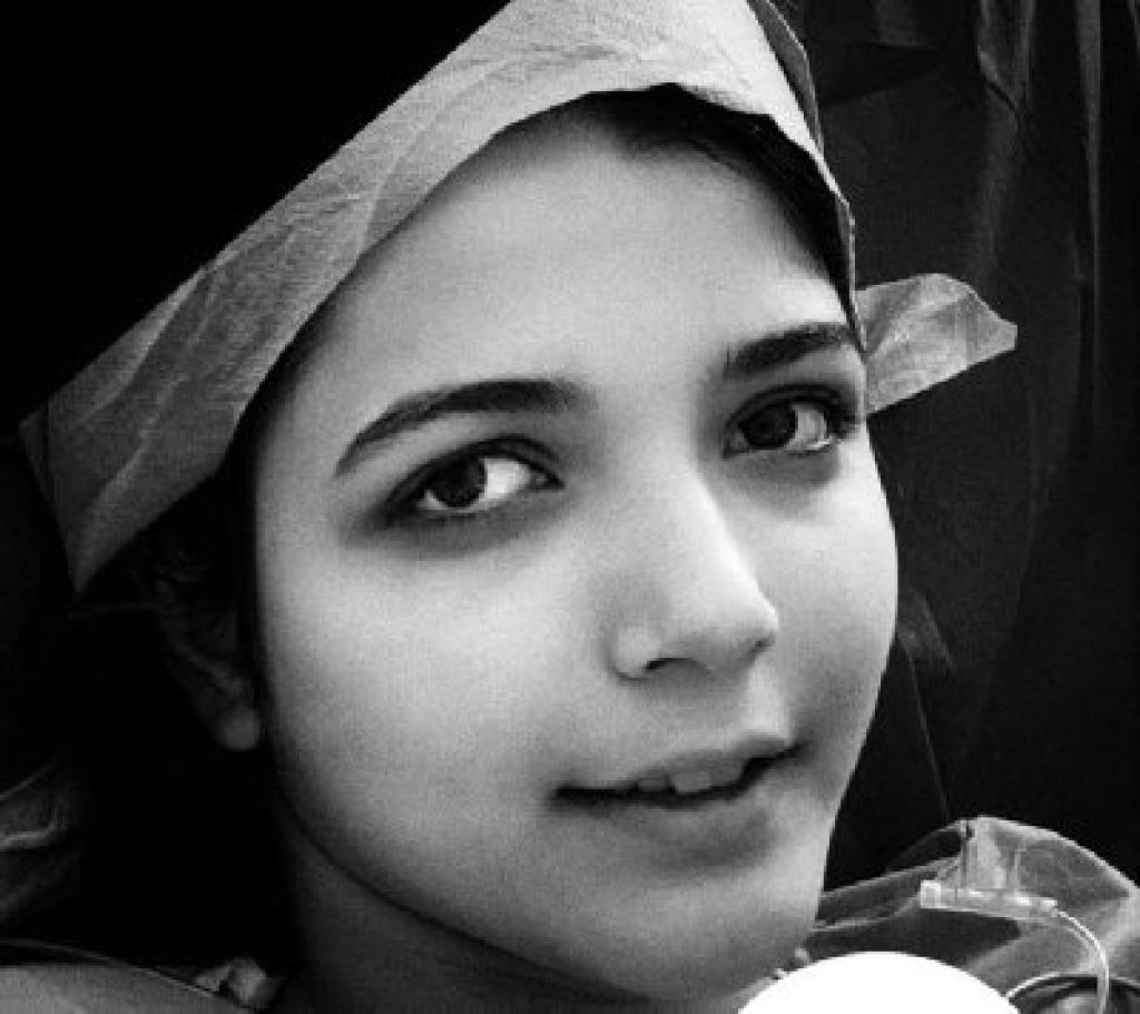 Iran, picchiata a morte a 16 anni: non cantava l’inno