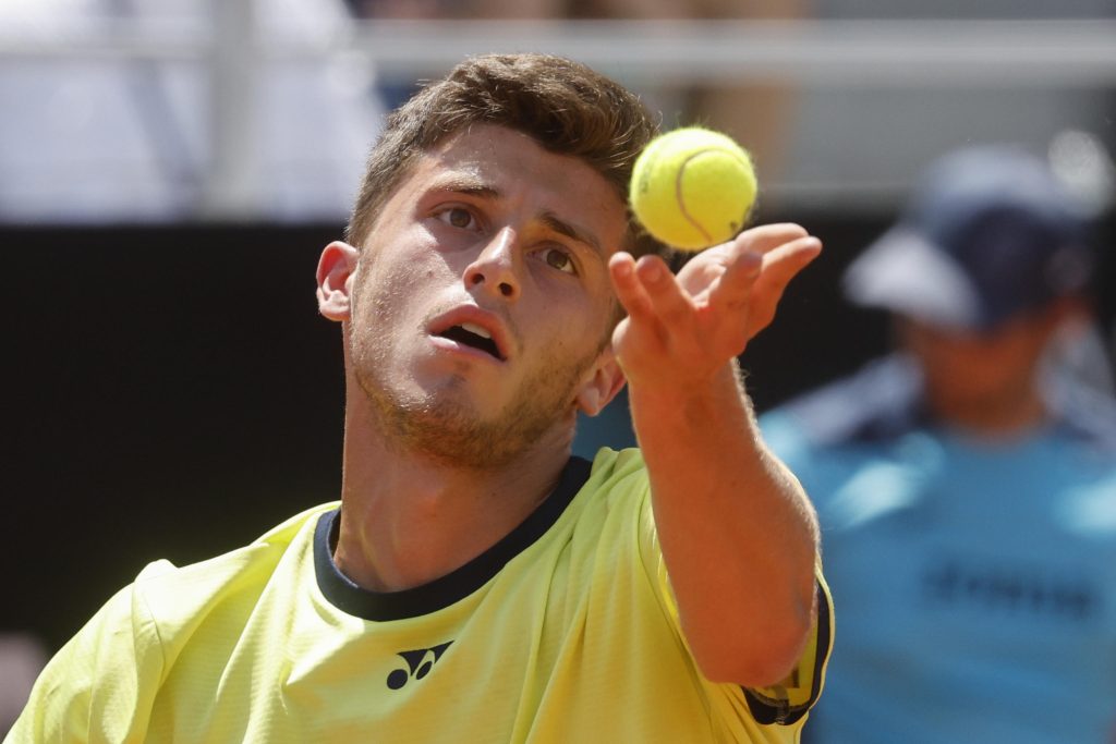 Atp Napoli, Nardi-Moutet rinviata per umidità ANSA/FABIO FRUSTACI