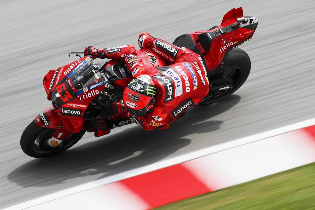 MotoGP Malesia, podio italiano: vince Bagnaia, poi Bastianini e Quartararo MOTOGP BAGNAIA