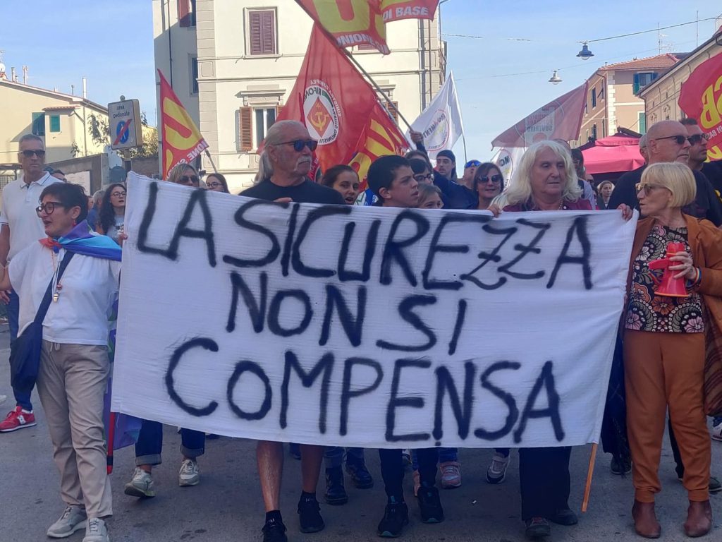 Piombino contro il rigassificatore: 3.000 in piazza