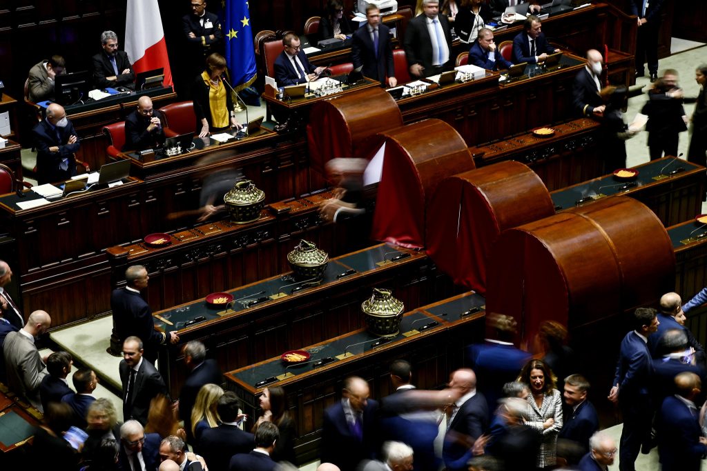 Dl Aiuti quater, Governo annuncia la fiducia