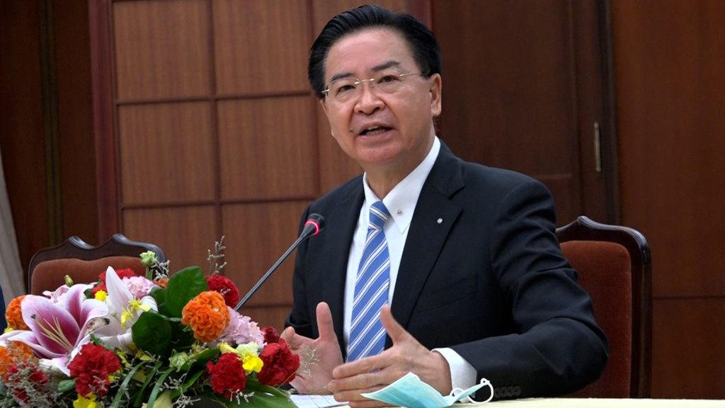 Ministro Joseph Wu: “Taiwan si prepara a una guerra asimmetrica con la Cina”