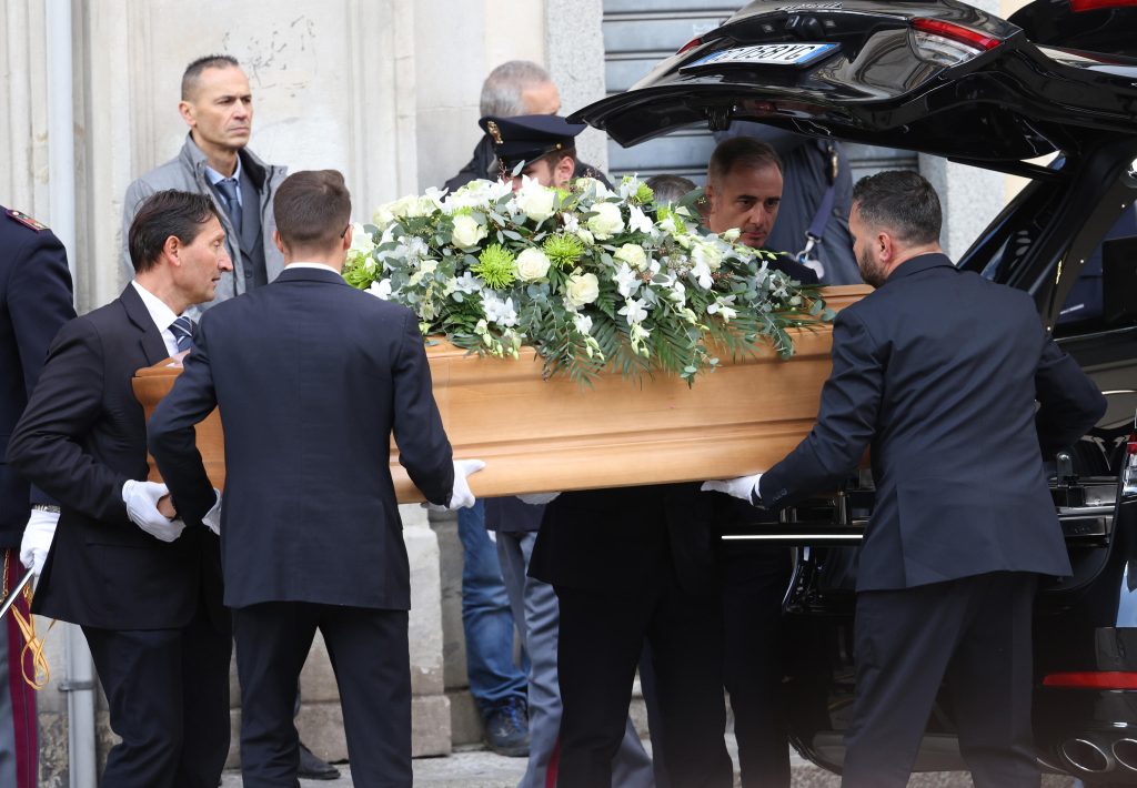 Oggi i funerali di Stato per Roberto Maroni