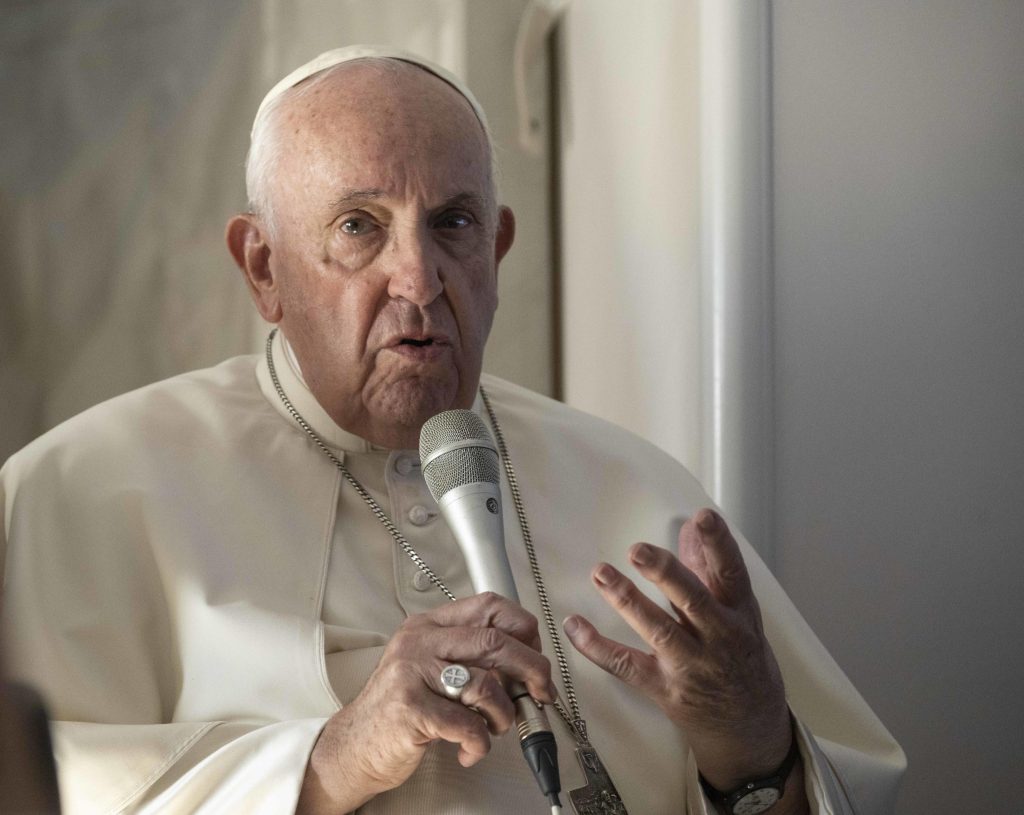 Papa Francesco è malato, annullata l’udienza