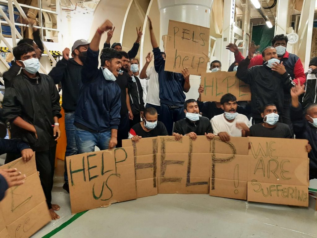 Ocean Viking, Parigi: “potrà approdare a Tolone”