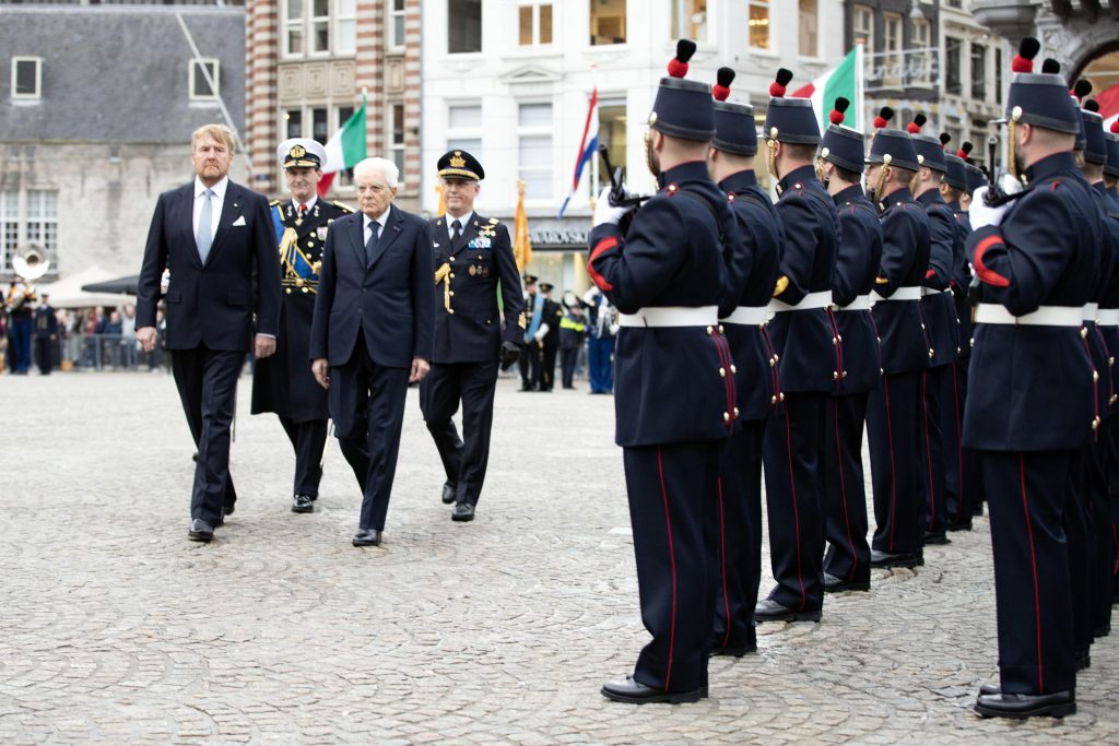 Mattarella ad Amsterdam: per l’Europa “orizzonte appare fosco”