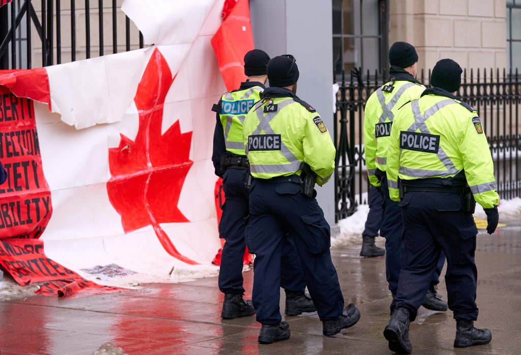 Sparatoria vicino scuola a Montreal, quattro feriti