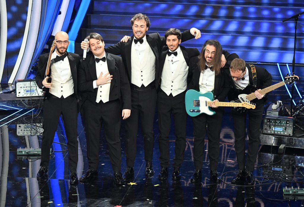 I Pinguini Tattici Nucleari vincono il Best Italian Act agli EMA